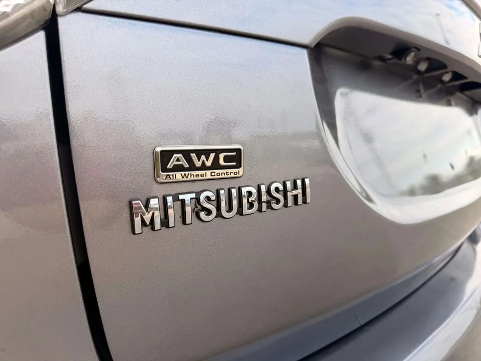 Mitsubishi Outlander 2014 photo 4
