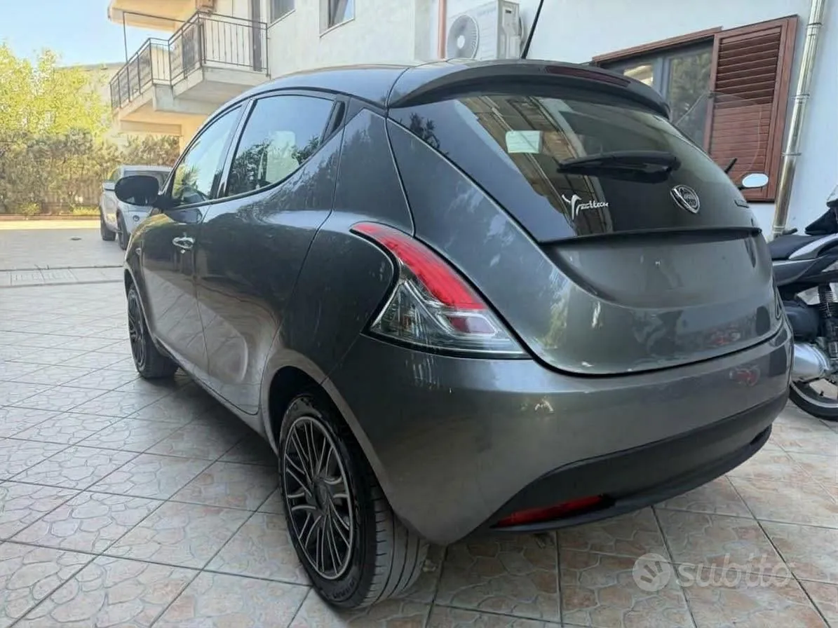 Lancia Ypsilon 2022 photo 5