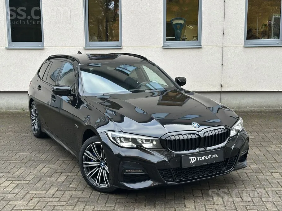 BMW 330E