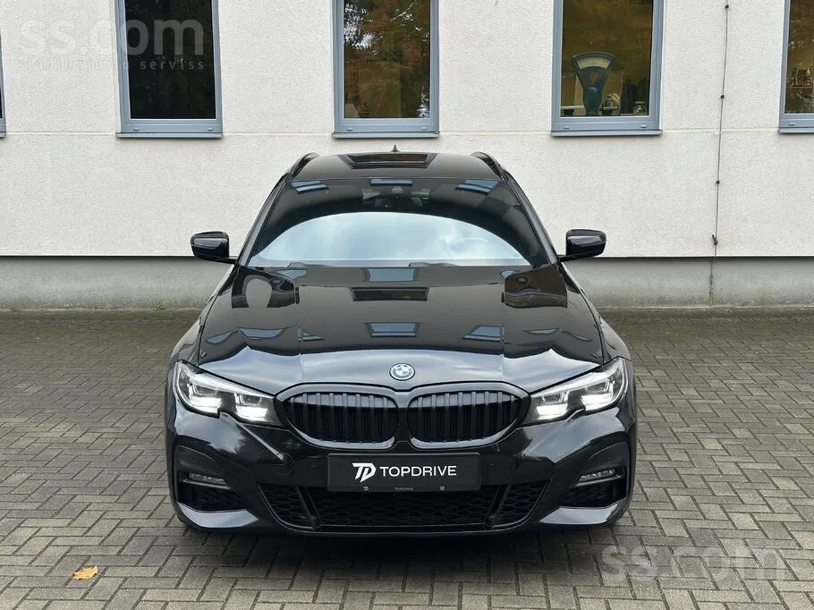 BMW 330E 2021 photo 2
