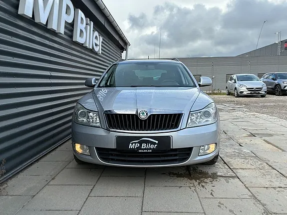 Skoda Octavia 2011 photo 5