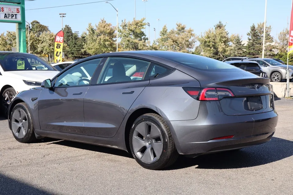 Tesla Model 3 2023 photo 5