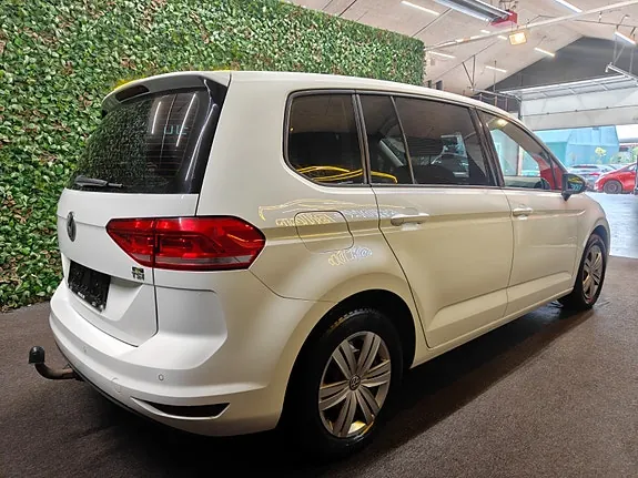 Volkswagen Touran 2018 photo 4