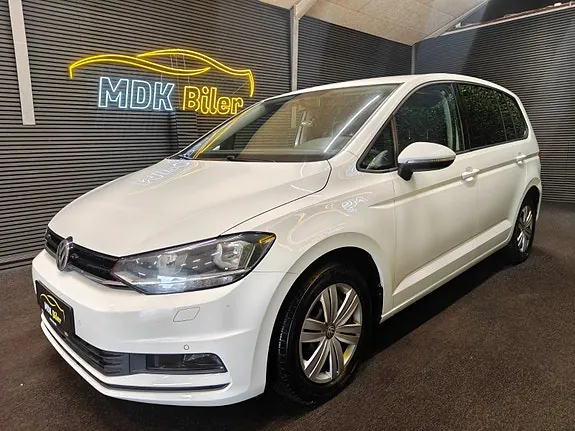 Volkswagen Touran 2018 photo 2