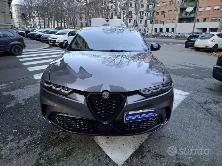 Alfa Romeo Tonale 2024 photo 2