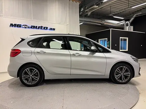 BMW 225Xe 2021 photo 3
