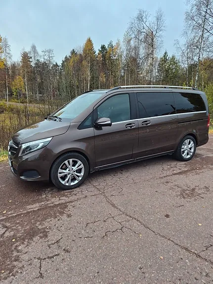 Mercedes-Benz V220 D