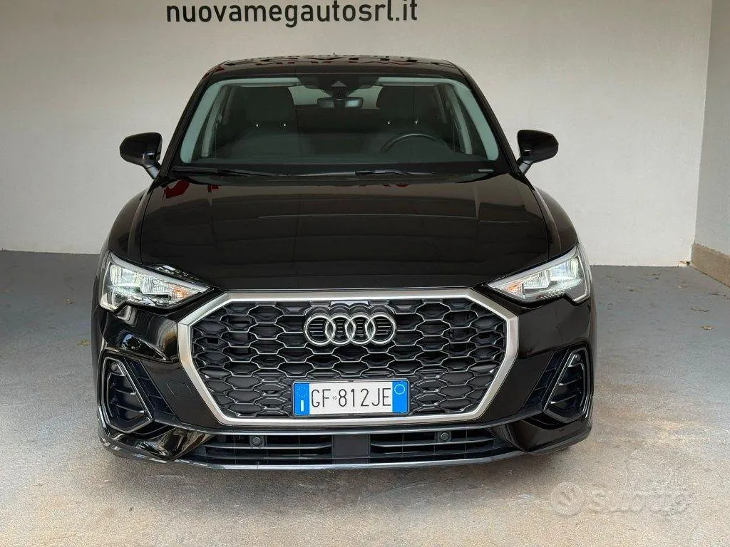 Audi Q3 2021 photo 2
