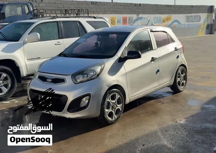 Kia Picanto 2012 photo 2