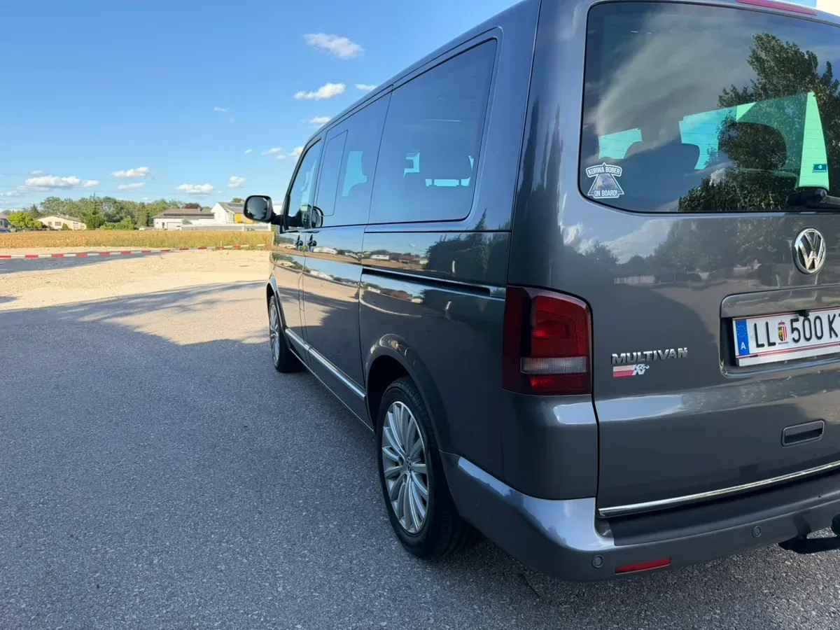 Volkswagen Multivan 2009 photo 3