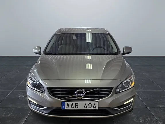 Volvo V60 2014 photo 2