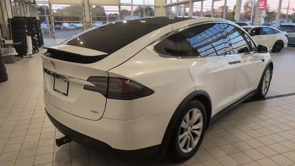 Tesla Model X 2017 photo 5