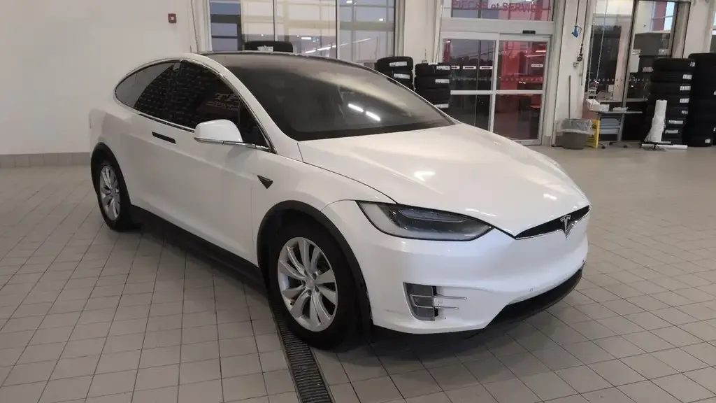 Tesla Model X 2017 photo 3