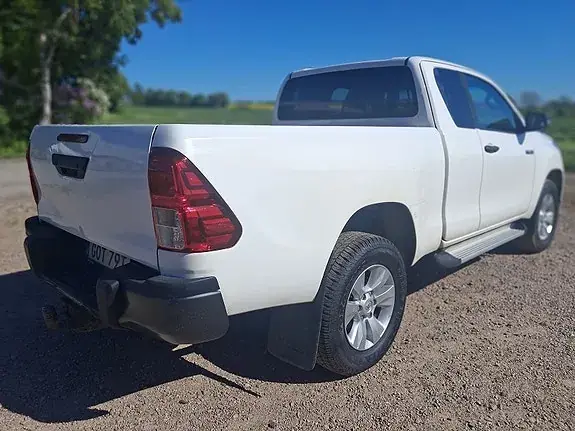 Toyota Hilux 2021 photo 3