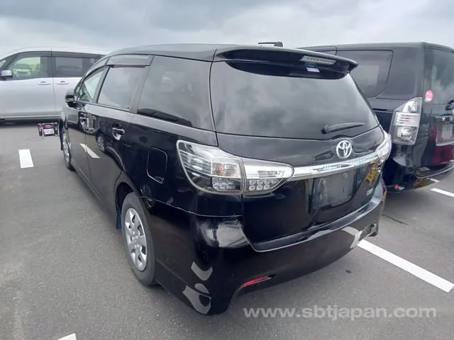 Toyota Wish 2015 photo 3