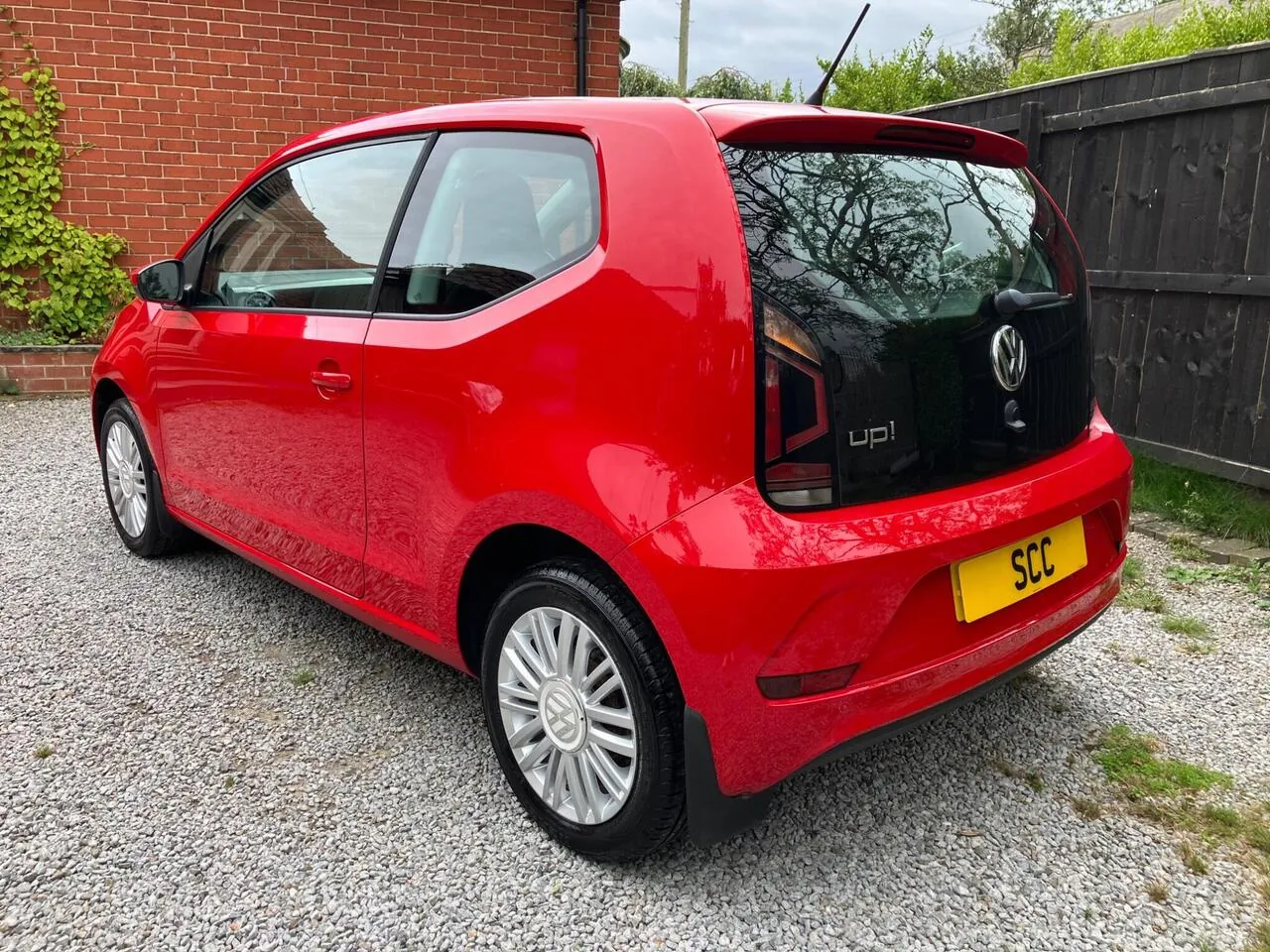 Volkswagen Up 2017 photo 3