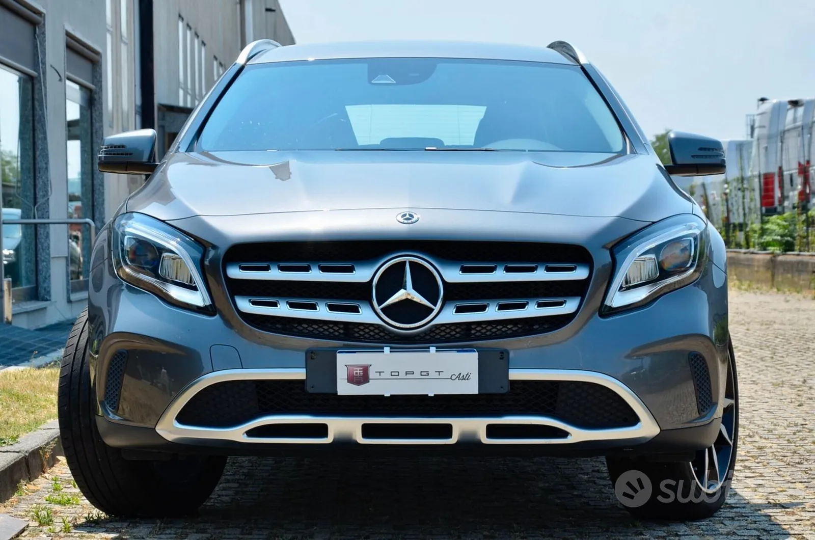Mercedes-Benz Gla 2017 photo 2