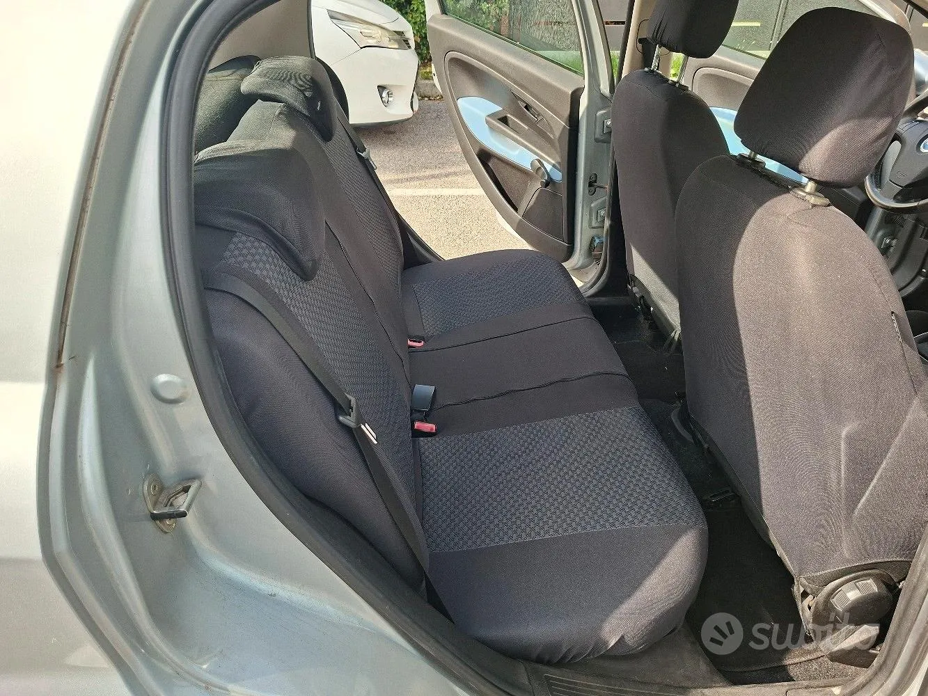 Fiat Grande Punto 2006 photo 5