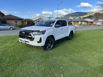 Toyota Hilux 2023 photo 3