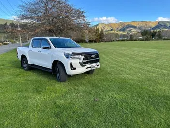 Toyota Hilux 2023 photo 5