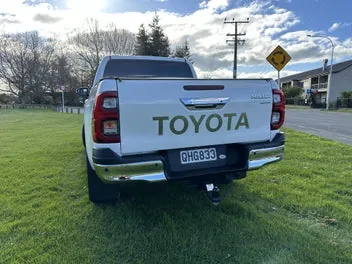 Toyota Hilux 2023 photo 4