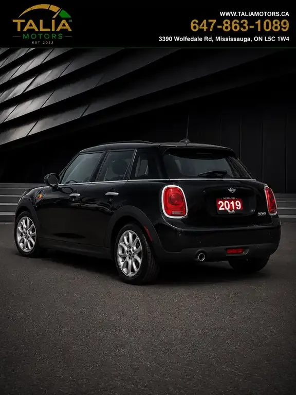 Mini 5 Door 2019 photo 2