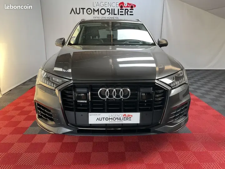 Audi Q7 2022 photo 2