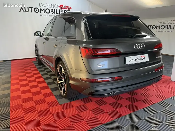 Audi Q7 2022 photo 5
