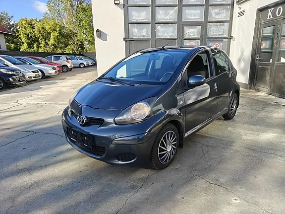 Toyota Aygo 2011 photo 2