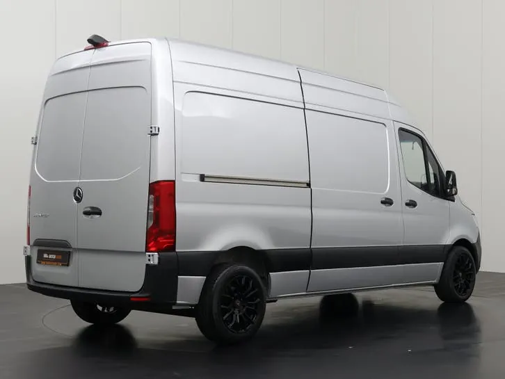 Mercedes-Benz Sprinter 2022 photo 2