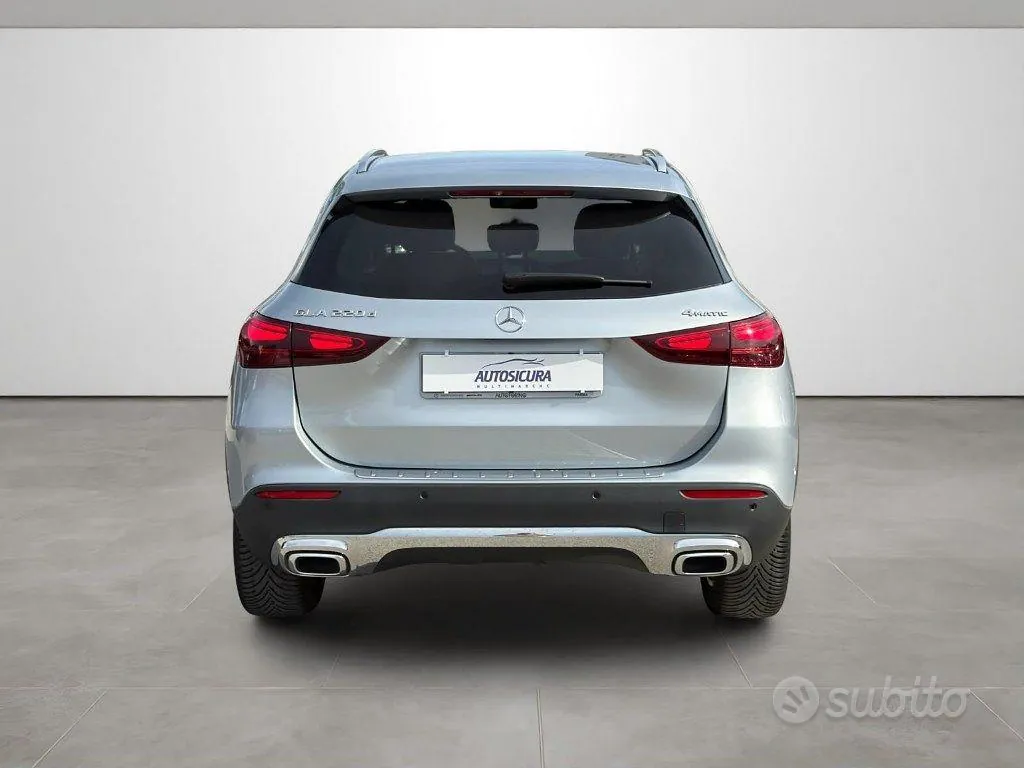 Mercedes-Benz Gla 2024 photo 5