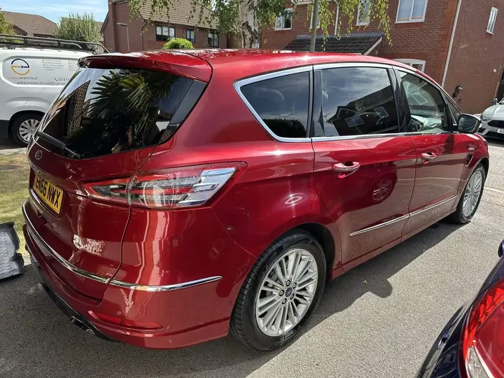Ford S-Max 2016 photo 5