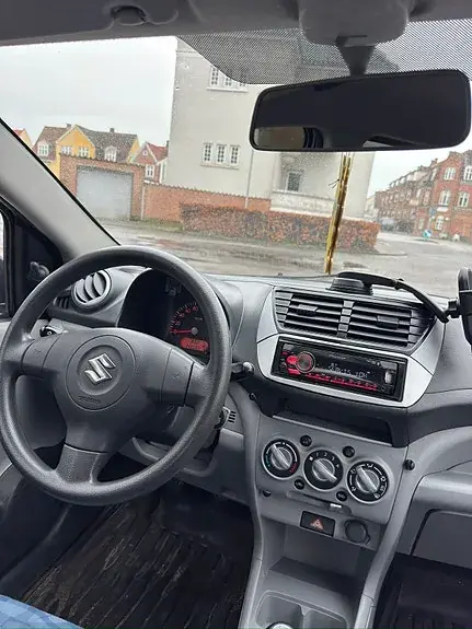 Suzuki Alto 2011 photo 5