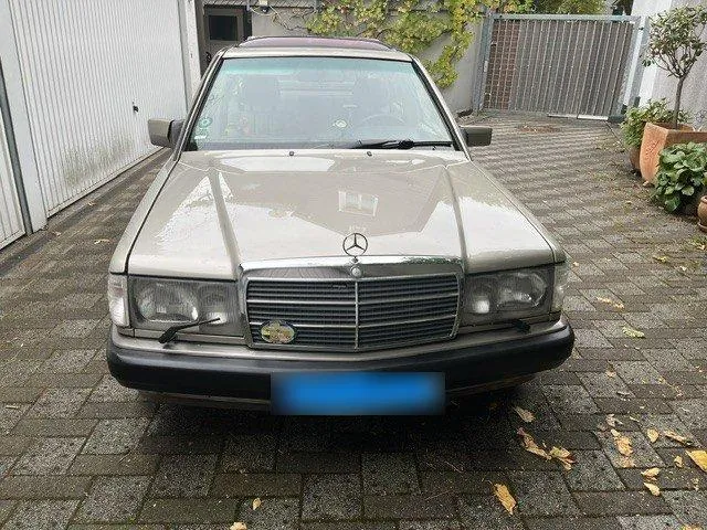 Mercedes-Benz 190
