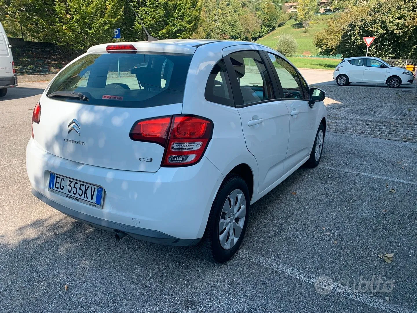 Citroen C3 2011 photo 2