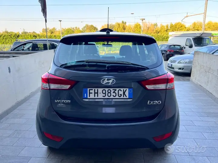 Hyundai Ix20 2017 photo 4