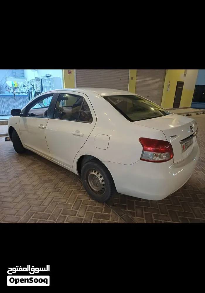 Toyota Yaris 2011 photo 3