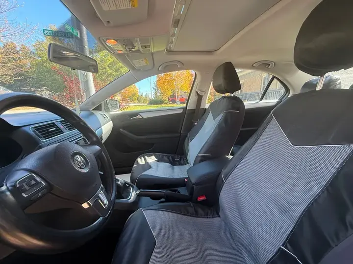 Volkswagen Jetta 2012 photo 5