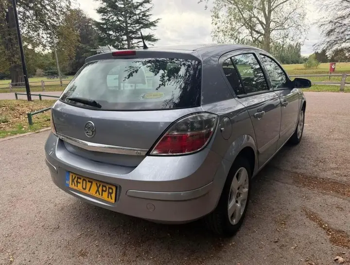 Vauxhall Astra 2007 photo 5