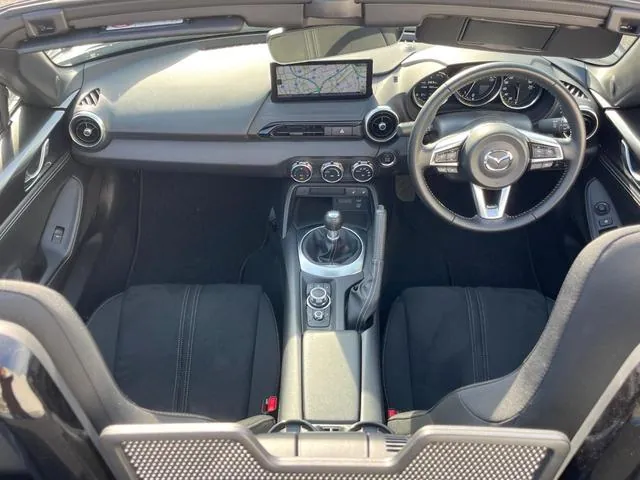 Mazda Roadster 2024 photo 2