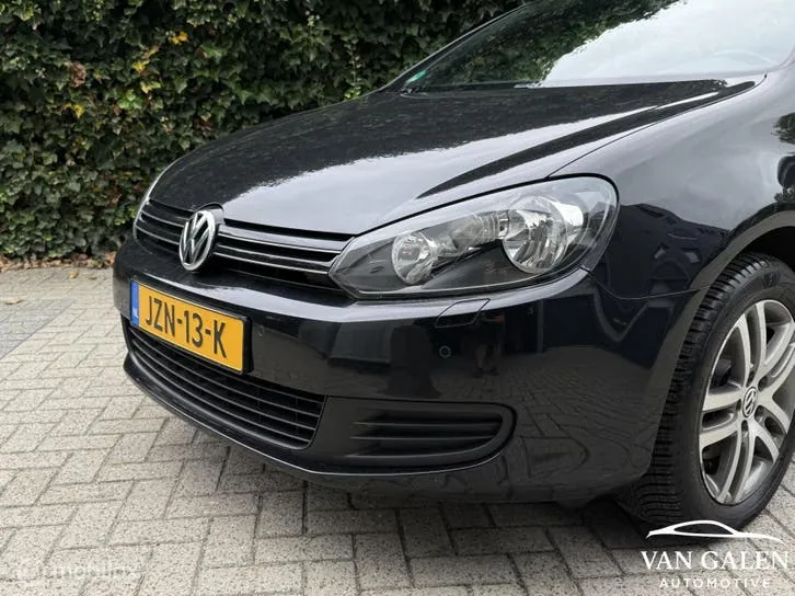 Volkswagen Golf 2012 photo 2