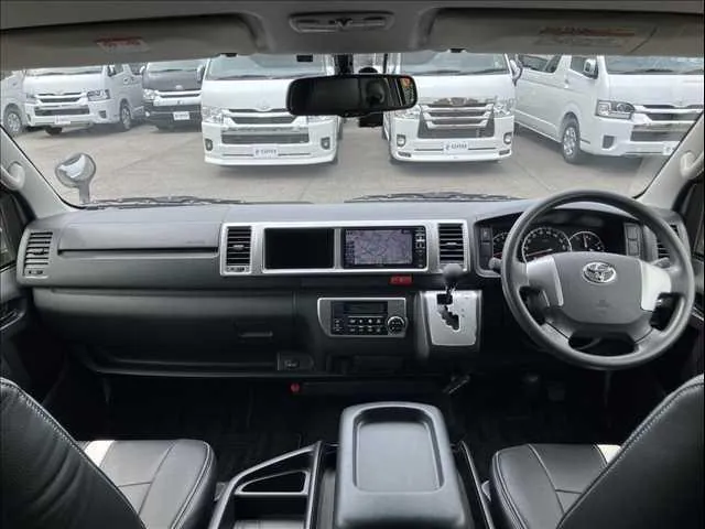 Toyota Hiace Wagon 2017 photo 4