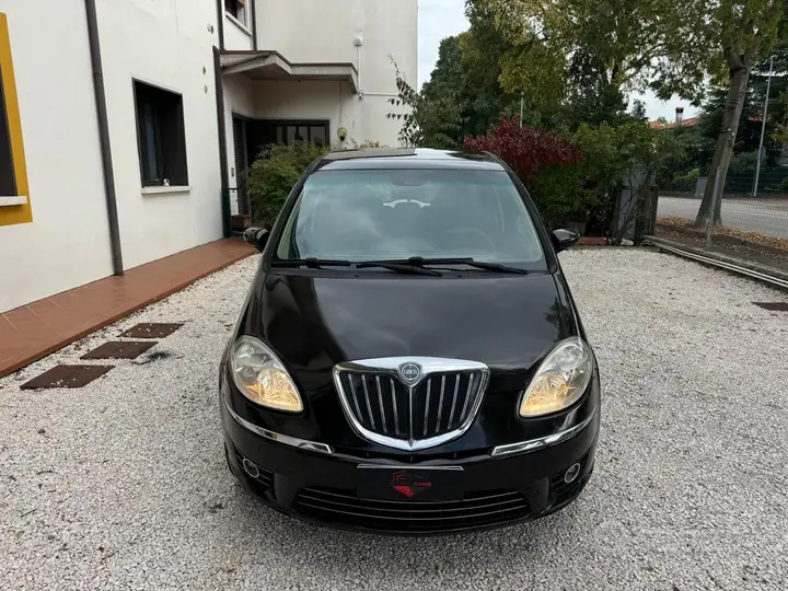 Lancia Musa 2009 photo 2