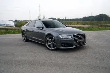 Audi A8 2017 photo 2