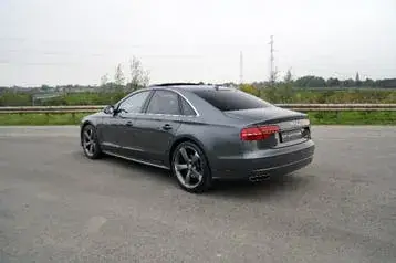 Audi A8 2017 photo 3