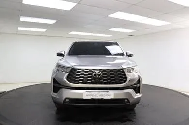 Toyota Innova Zenix