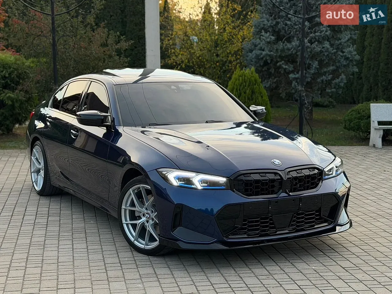 BMW 3 Series 2019 photo 5