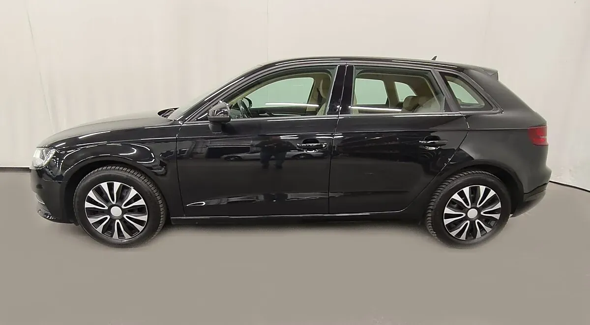 Audi A3 2013 photo 3