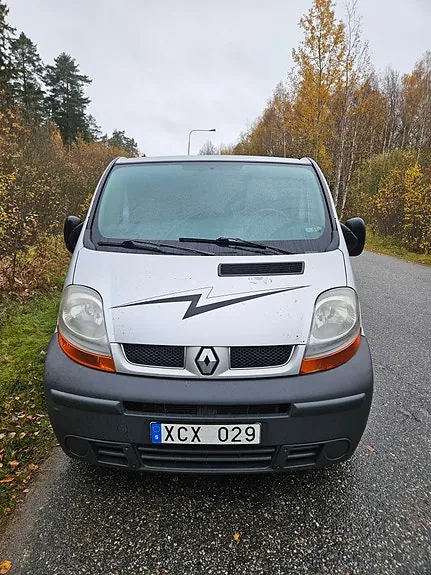 Renault Trafic 2005 photo 2