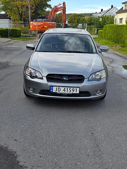 Subaru Legacy 2006 photo 2